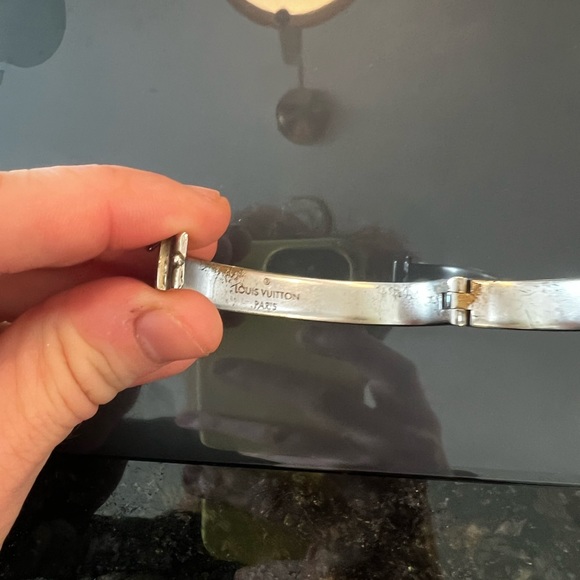 Louis Vuitton nanogram cuff bracelet - Picture 4 of 5